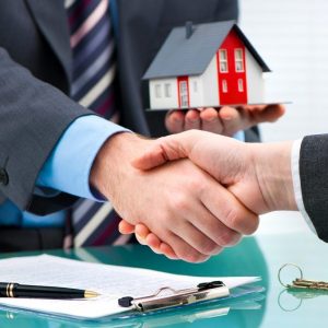 5 Tips to Keep You Out of Legal Trouble When Selling a Home to a Family Member