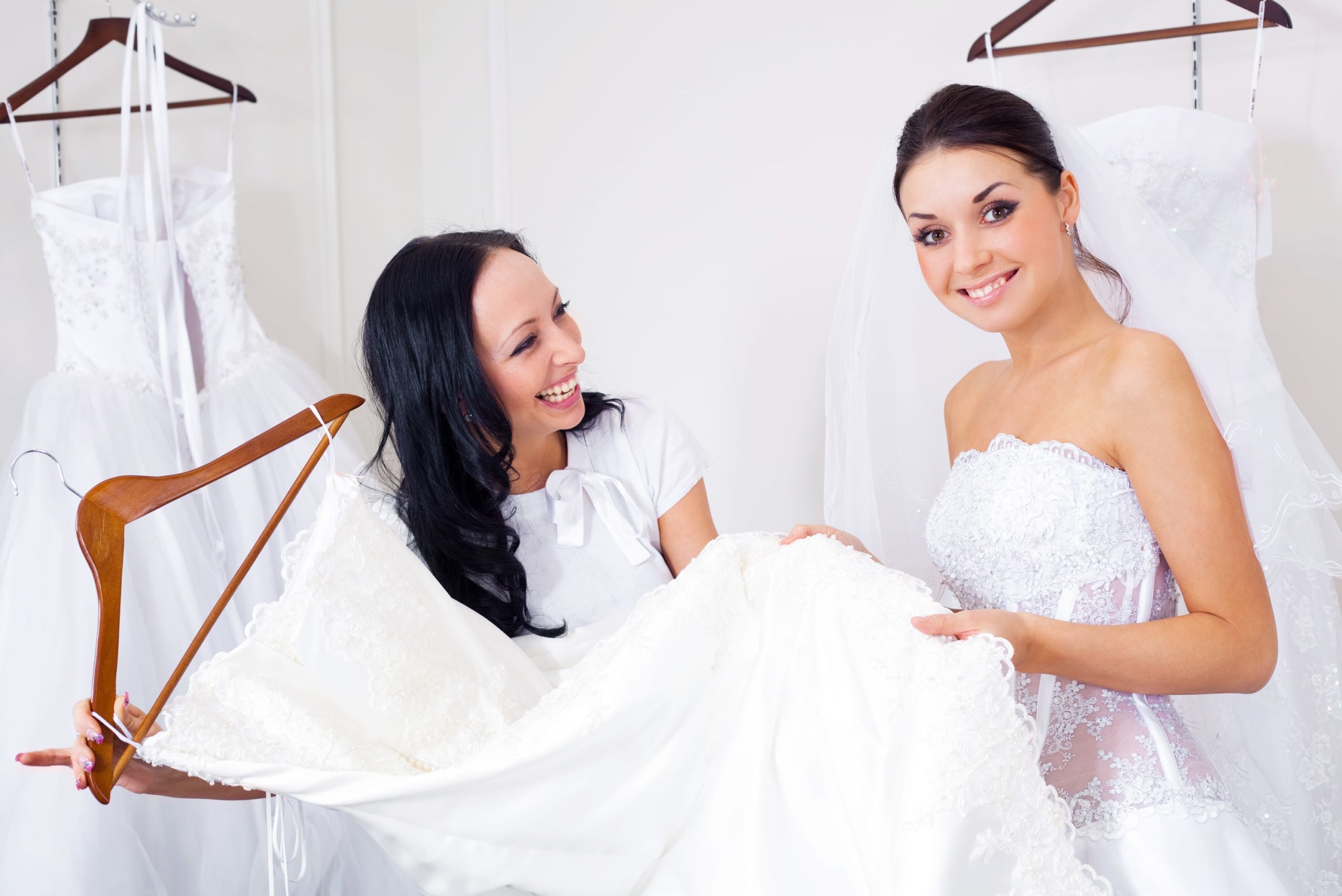 Wedding Dresses – Pros and Cons