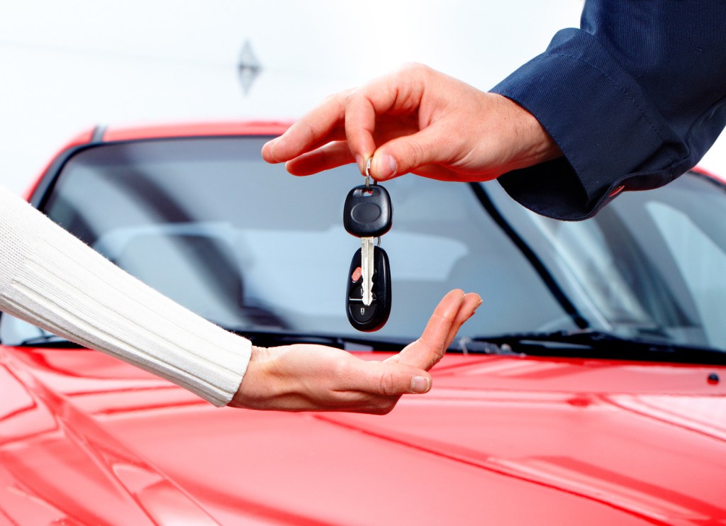Pros and Cons of Car Leasing 