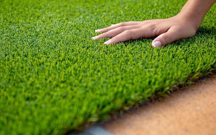 Know About Artificial Grass Meant for All Seasons